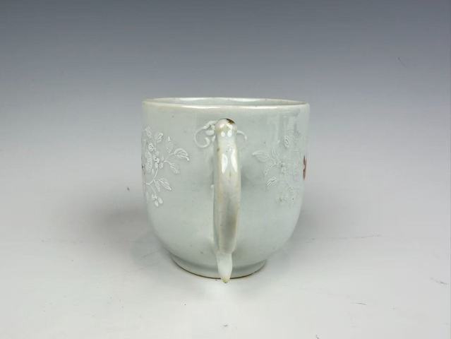 古玩陶瓷清乾隆·礬紅瀝白錦地紋杯拍賣，當前價格0元