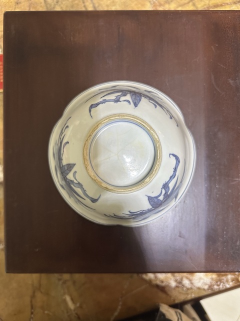 古玩陶瓷日本明治青花三多紋葵口碗真品鑒賞圖