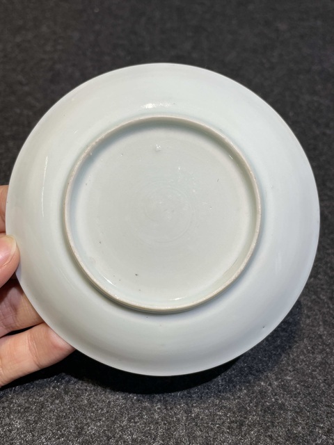 古玩陶瓷人物紋青花盤真品鑒賞圖