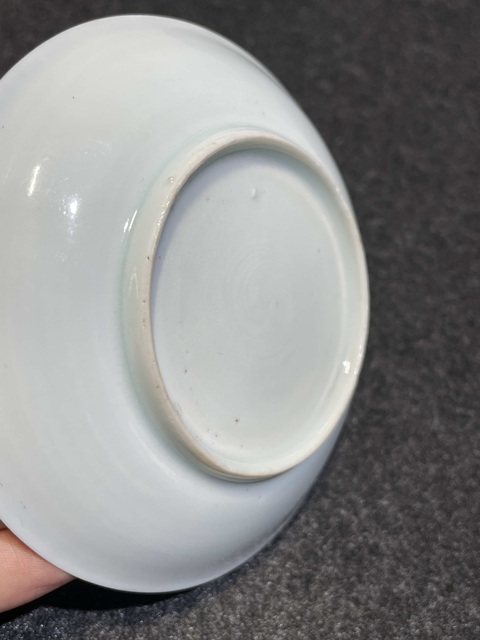 古玩陶瓷人物紋青花盤真品鑒賞圖