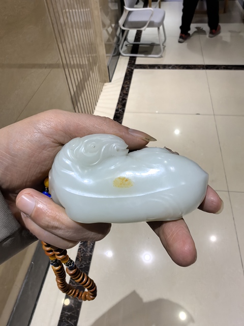 古玩玉器白玉臥馬真品鑒賞圖