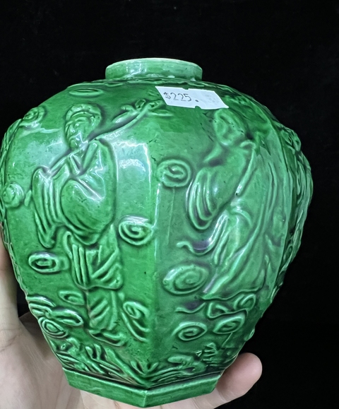 古玩陶瓷綠釉堆塑八仙人物八方罐真品鑒賞圖