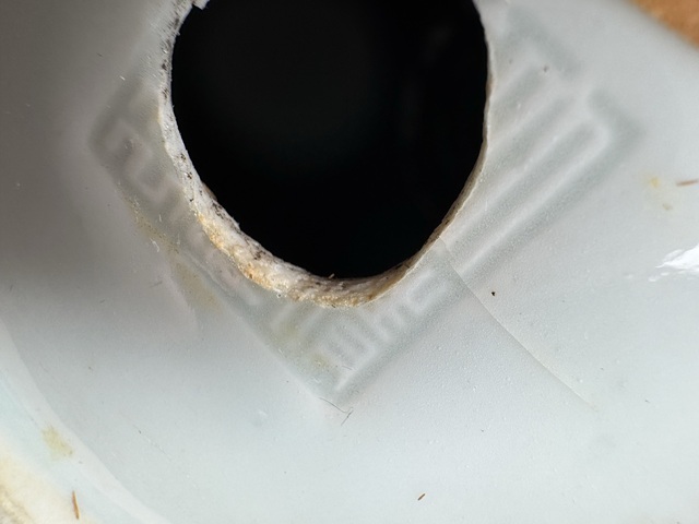 古玩陶瓷青釉瑞獸梅瓶真品鑒賞圖