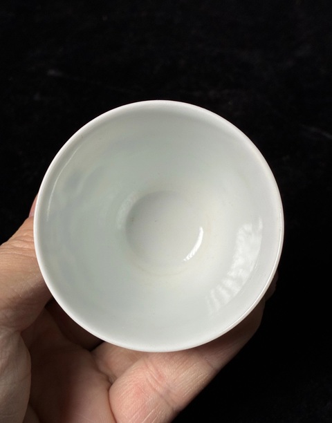 古玩陶瓷清中期花卉杯真品鑒賞圖