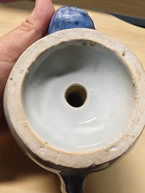 古玩陶瓷桃型倒流壺真品鑒賞圖