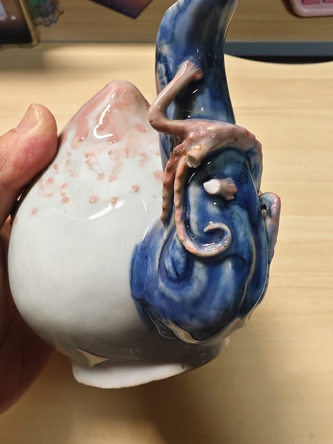 古玩陶瓷桃型倒流壺真品鑒賞圖