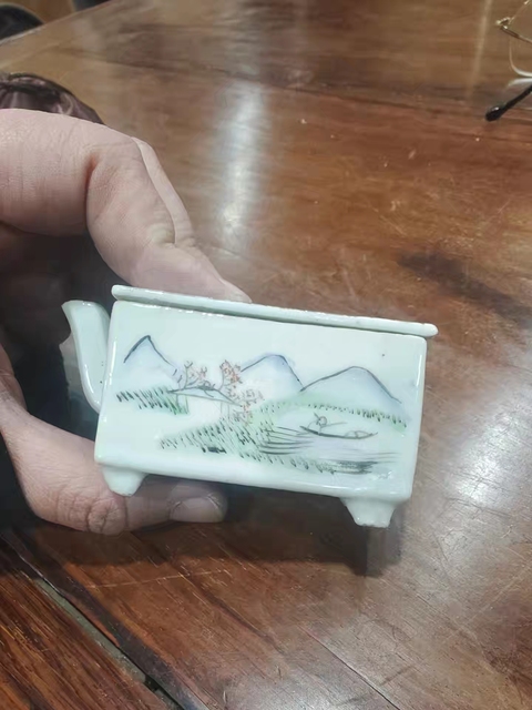 古玩陶瓷民國淺降彩硯滴真品鑒賞圖