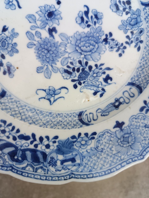 古玩陶瓷折枝花卉紋青花盤拍賣，當前價格350元