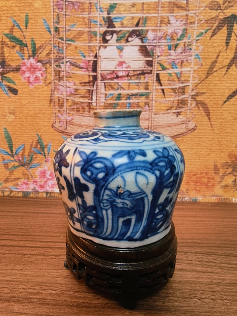 古玩陶瓷青花洞石花卉紋蘋果尊真品鑒賞圖