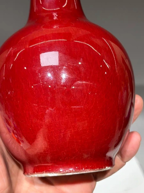 古玩陶瓷郎紅釉賞瓶真品鑒賞圖