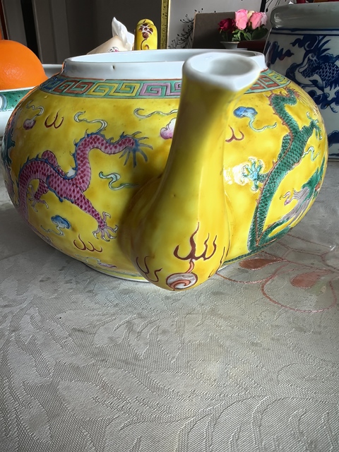 古玩陶瓷龍紋執(zhí)壺真品鑒賞圖