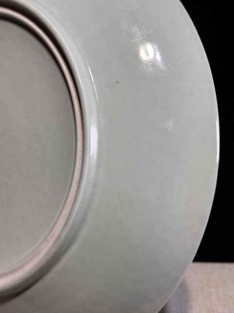 古玩陶瓷黃地粉彩龍鳳紋盤真品鑒賞圖