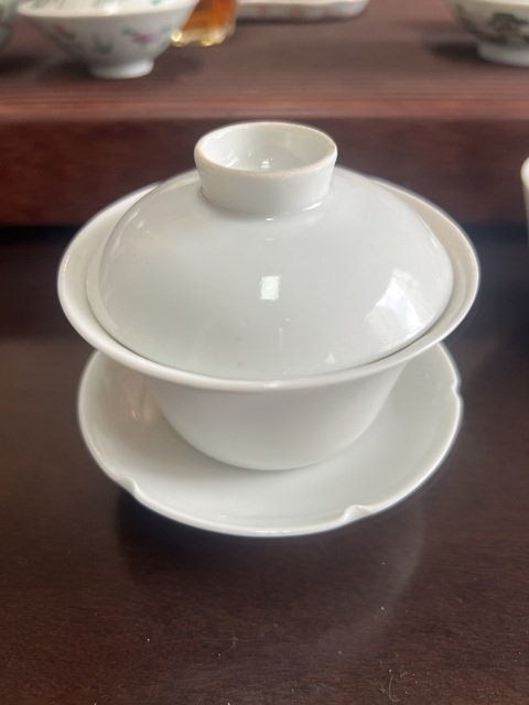 古玩陶瓷白胎蓋碗真品鑒賞圖