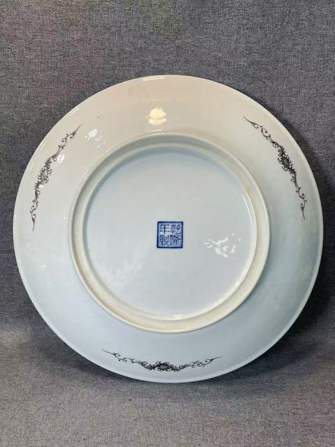 古玩陶瓷民國琺瑯彩八駿圖大盤拍賣，當前價格33333元