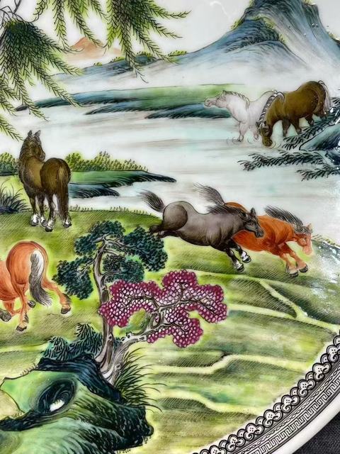 古玩陶瓷民國琺瑯彩八駿圖大盤拍賣，當前價格33333元
