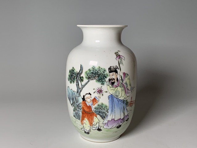 古玩陶瓷民國·粉彩陶淵明愛菊燈籠瓶拍賣，當前價格818元