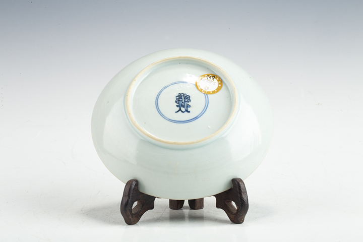 古玩陶瓷清晚·煨瓷青花獅子繡球紋罐
真品鑒賞圖