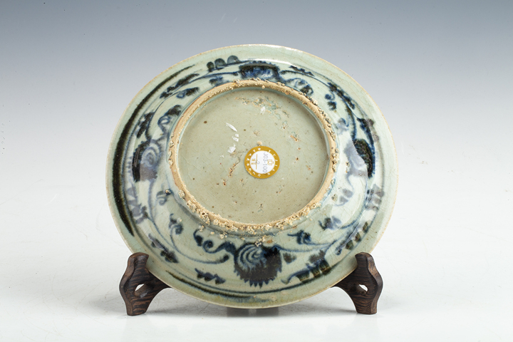 古玩陶瓷明正德·青花外纏枝花卉內獅紋盤一對
真品鑒賞圖