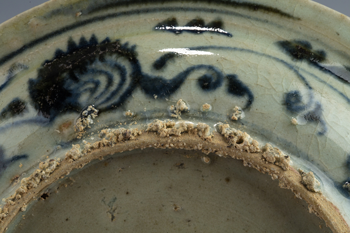 古玩陶瓷明正德·青花外纏枝花卉內獅紋盤一對
真品鑒賞圖