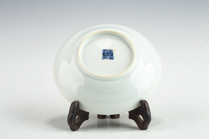 古玩陶瓷清道光·青花海屋添籌仙人乘槎紋小盤
真品鑒賞圖