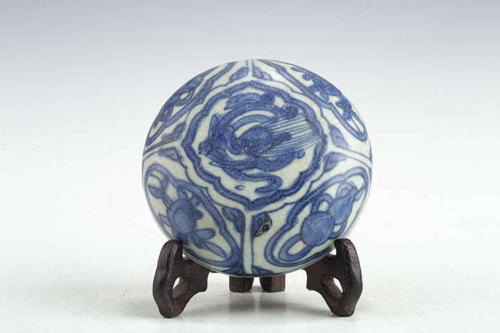 古玩陶瓷明晚·青花開窗螭龍紋蓋盒拍賣，當前價格1104元