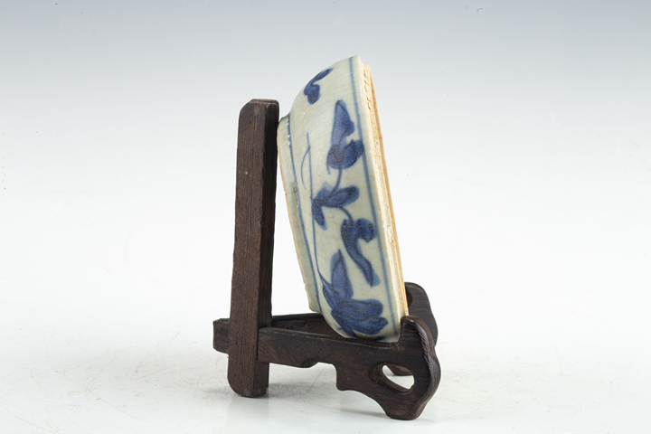 古玩陶瓷明晚·青花開窗螭龍紋蓋盒拍賣，當前價格1104元