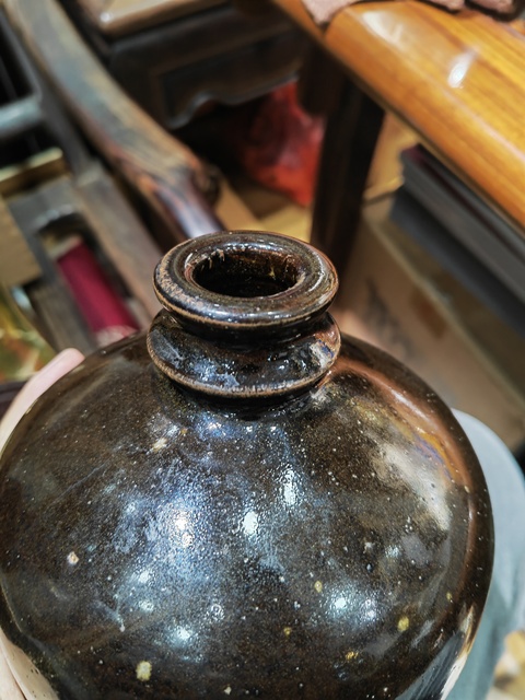 古玩陶瓷磁州窯黑釉梅瓶真品鑒賞圖