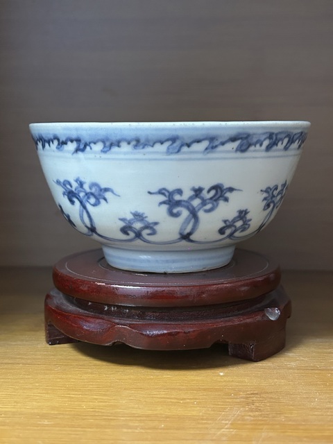 古玩陶瓷青花花卉紋碗真品鑒賞圖