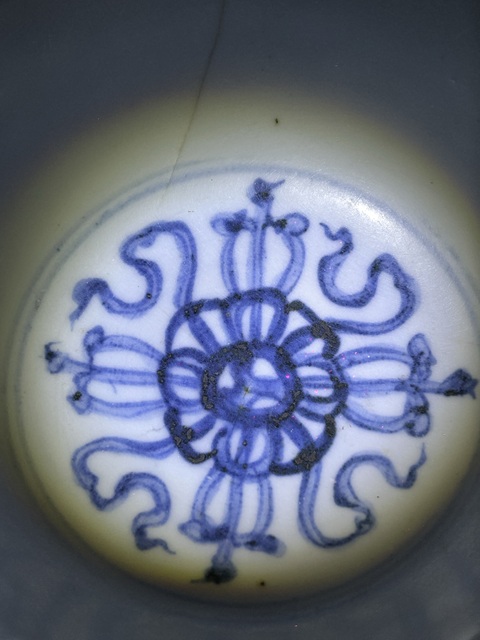 古玩陶瓷青花花卉紋碗真品鑒賞圖