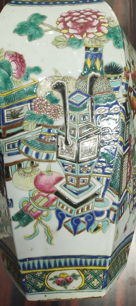 古玩陶瓷六方粉彩罐真品鑒賞圖