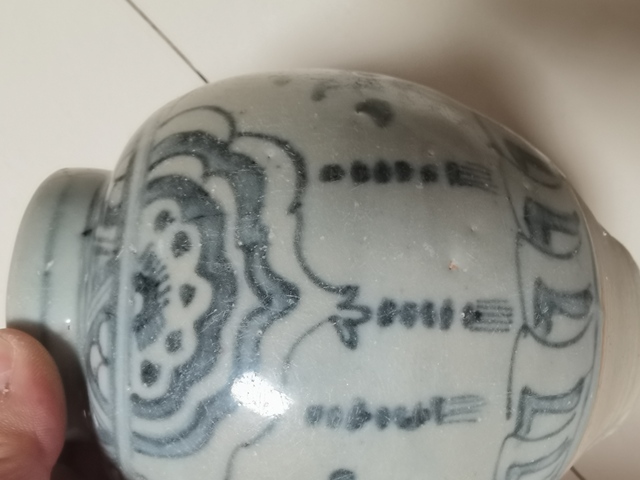 古玩陶瓷青花花花卉罐真品鑒賞圖