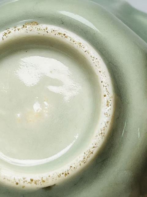 古玩陶瓷豆青釉花口杯真品鑒賞圖