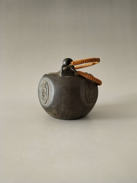 古玩雜項(xiàng)八仙提梁壺真品鑒賞圖