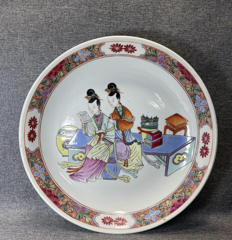 古玩陶瓷粉彩二喬圖折沿盤真品鑒賞圖