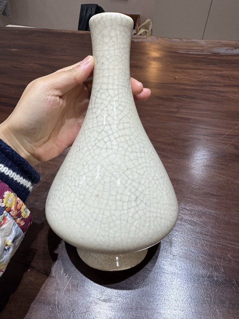 古玩陶瓷漳州窯哥釉撇口瓶真品鑒賞圖