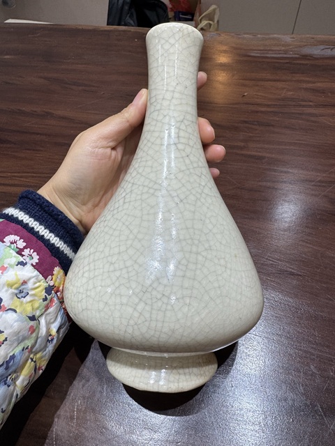 古玩陶瓷漳州窯哥釉撇口瓶真品鑒賞圖