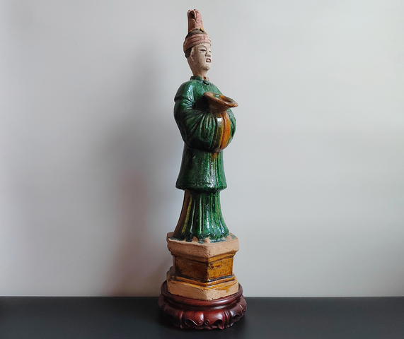 古玩陶瓷難能可貴的精品明代三彩仕女俑49.5厘米拍賣，當前價格38元
