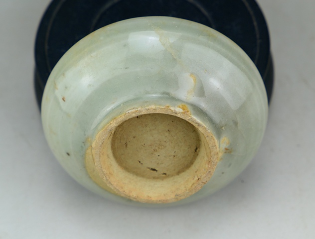 古玩陶瓷龍泉青瓷托盤真品鑒賞圖