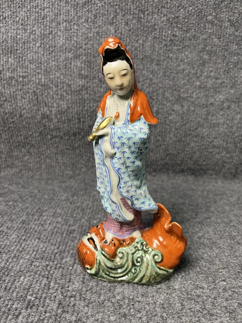 古玩陶瓷粉彩觀音塑像拍賣，當前價格1888元