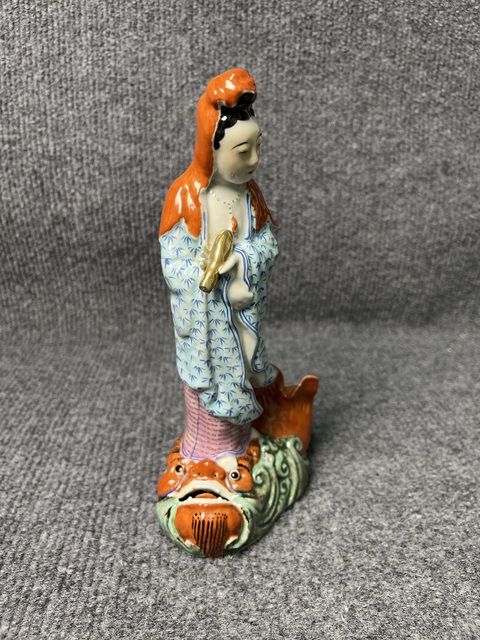 古玩陶瓷粉彩觀音塑像拍賣，當前價格1888元