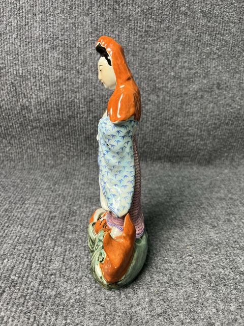 古玩陶瓷粉彩觀音塑像拍賣，當前價格1888元