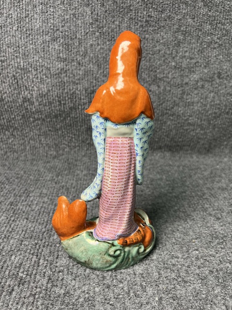 古玩陶瓷粉彩觀音塑像拍賣，當前價格1888元