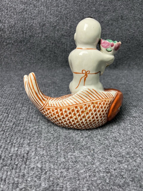 古玩陶瓷粉彩童子塑像拍賣，當前價格1688元