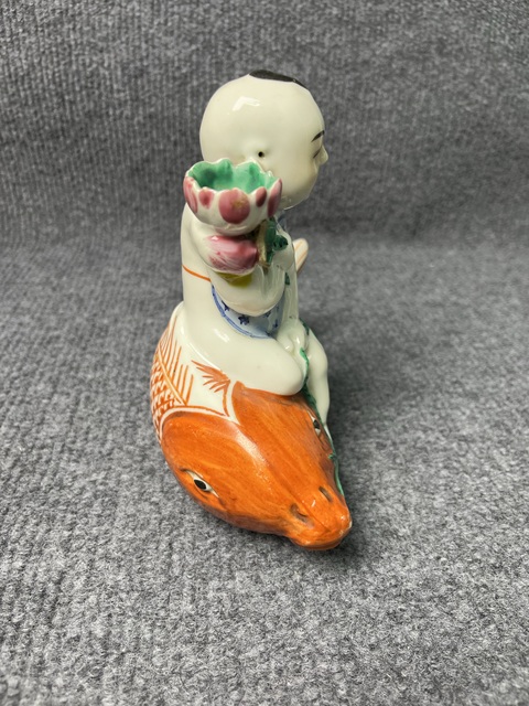 古玩陶瓷粉彩童子塑像拍賣，當前價格1688元