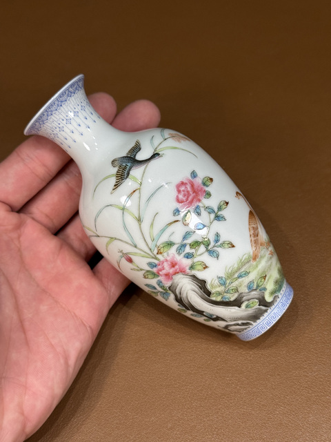 古玩陶瓷民國 仿琺瑯彩瓶真品鑒賞圖