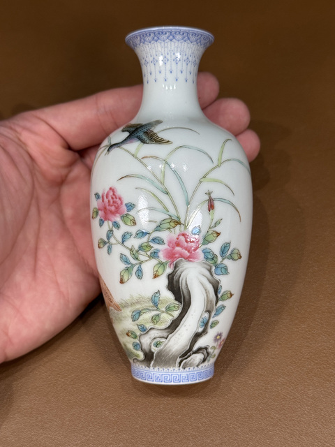 古玩陶瓷民國 仿琺瑯彩瓶真品鑒賞圖