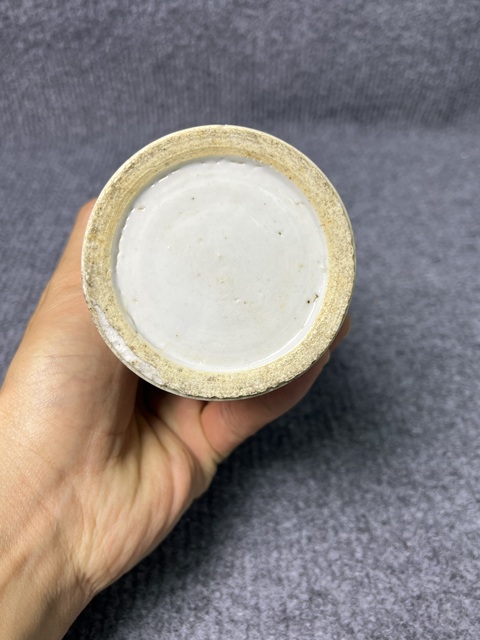 古玩陶瓷粉彩人物故事紋筆筒拍賣，當前價格1588元