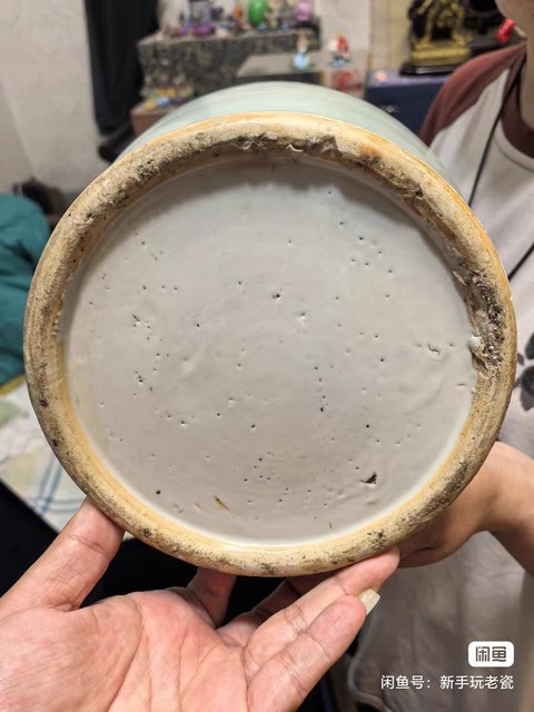 古玩陶瓷豆青釉青花瓶真品鑒賞圖