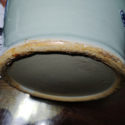 古玩陶瓷豆青釉青花瓶真品鑒賞圖