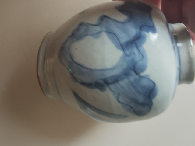 古玩陶瓷青花花卉紋罐真品鑒賞圖